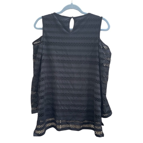 VINCE CAMUTO COLD SHOULDER TOP - Picture 2 of 5